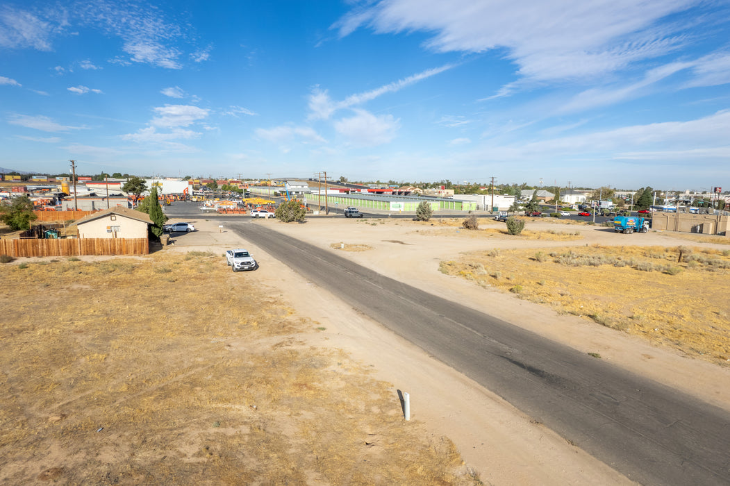 0.52 Acre  Hesperia, San Bernardino County, CA (Commercial Lot, Power, Water, & Paved Road)