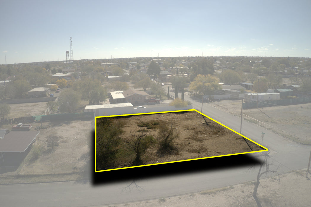 0.30 Acre Roswell, Chaves County, NM (Power, Water, & Paved Road)