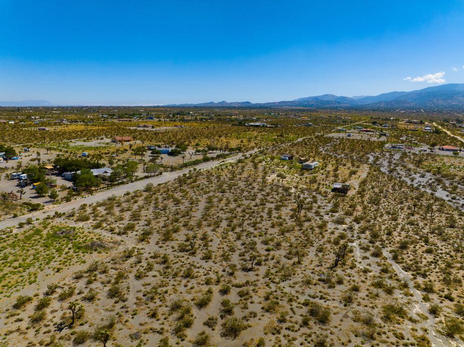 2.34 Acres Pinon Hills, San Bernardino County, CA (Power & Water)