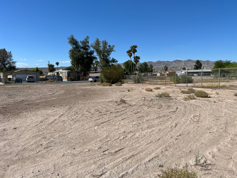 0.13 Acre Bullhead City, Mohave County, AZ (Power, Water, & Paved Road)