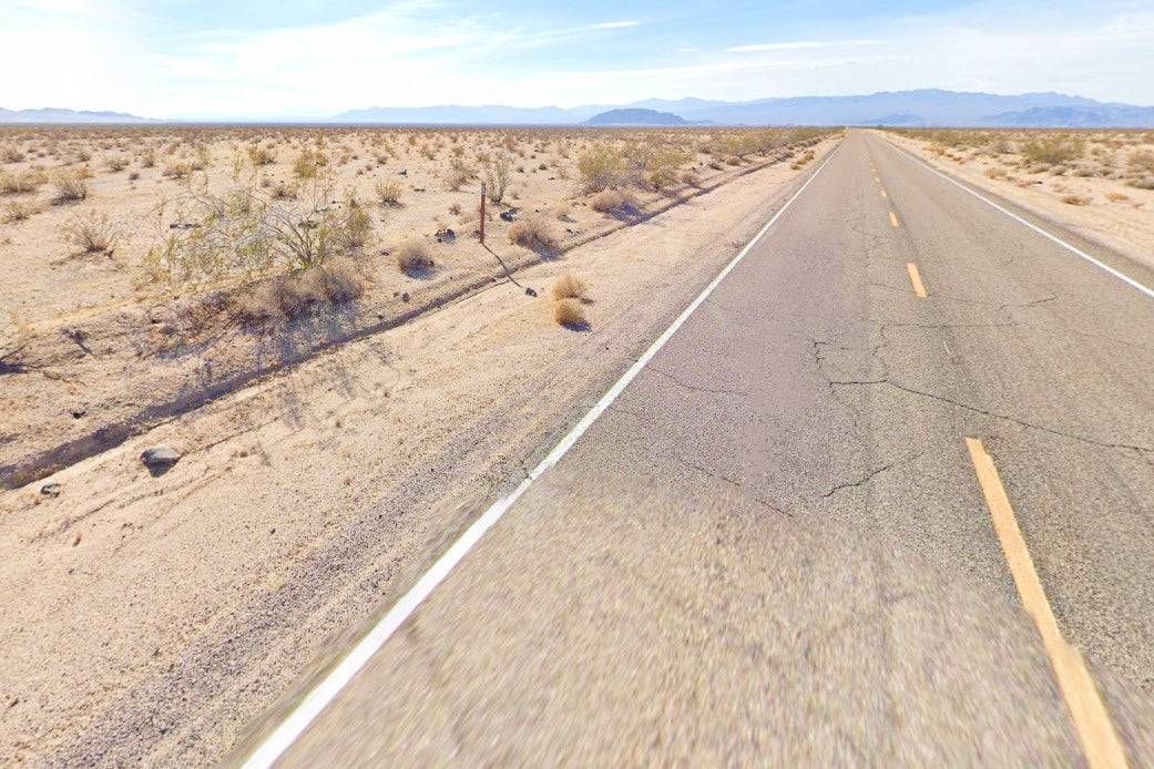 4.77 Acres Baker, San Bernardino County, CA (Paved Road)