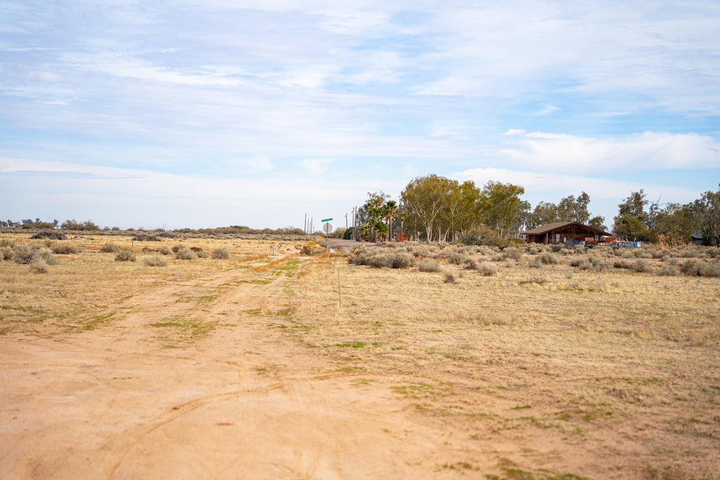 1.15 Acres Casa Grande, Pinal County, AZ (Power, Water, & Paved Road)