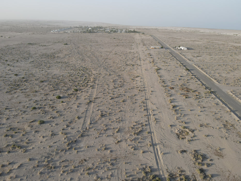 0.23 Acre Salton City, Imperial County, CA (Water & Paved Road)