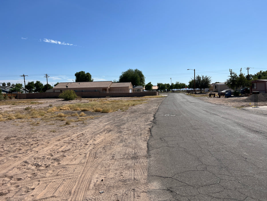 0.13 Acre Bullhead City, Mohave County, AZ (Power, Water, & Paved Road)