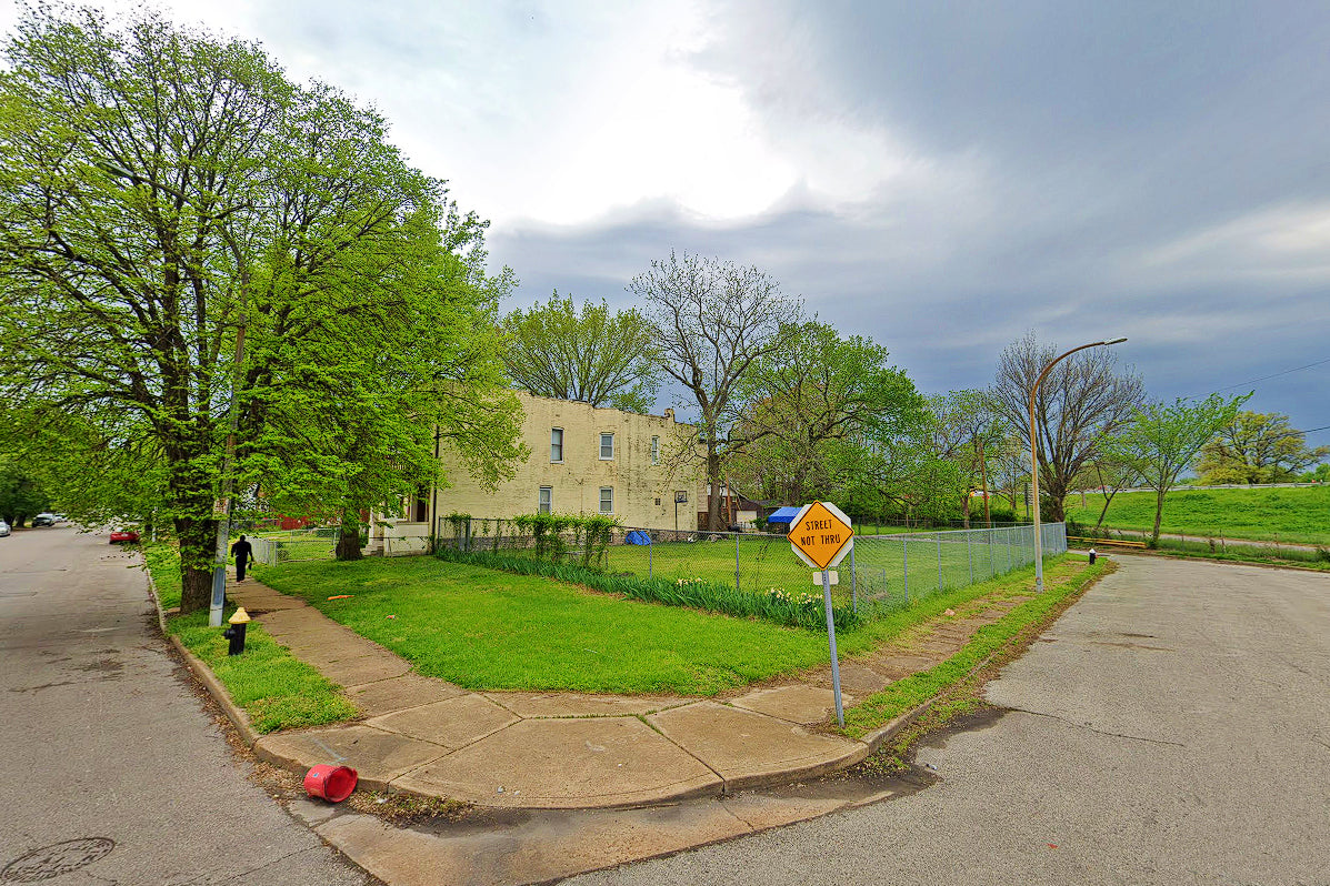 0.23 Acre Saint Louis, Saint Louis City County, MO (Power, Water, & Paved Road)