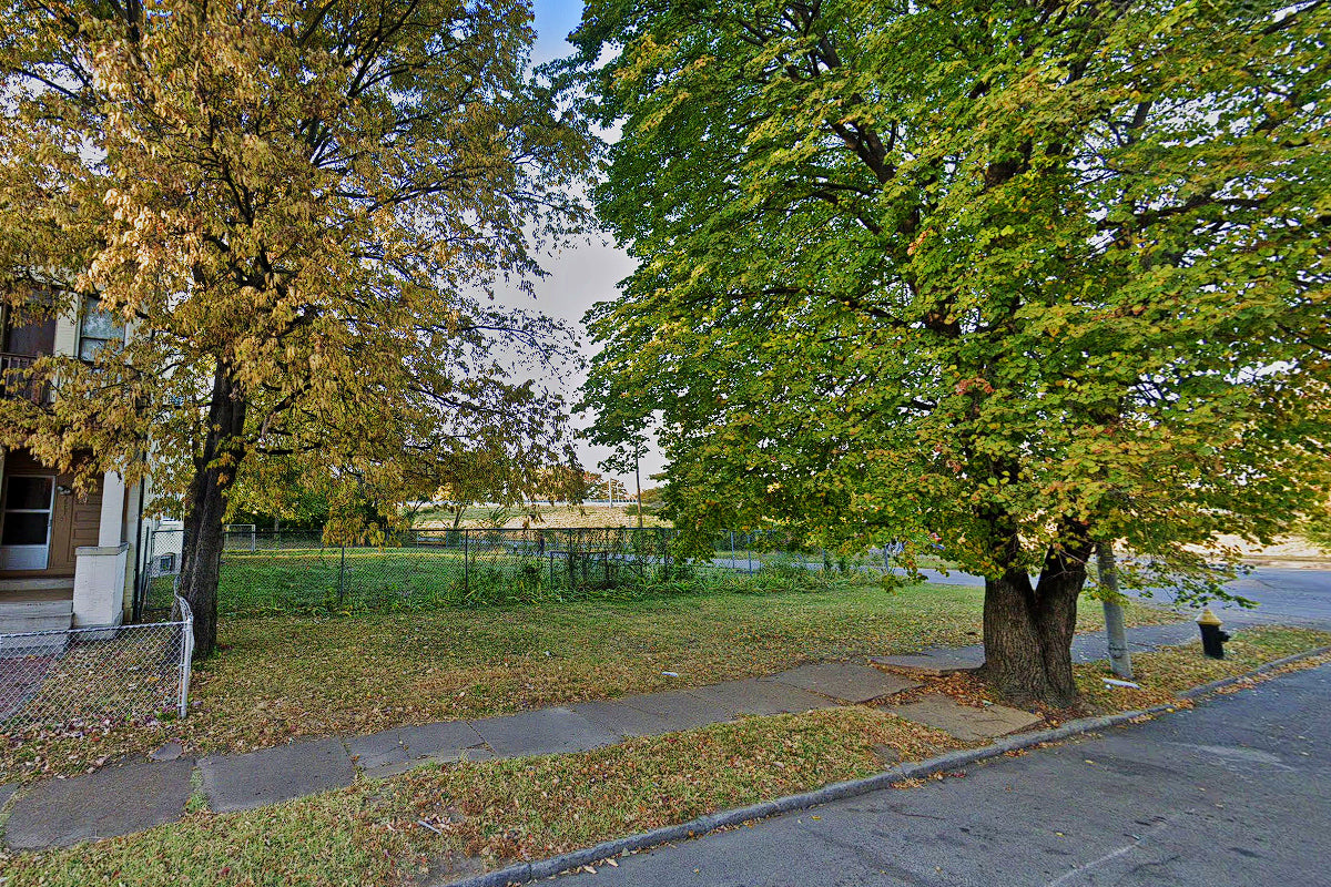 0.23 Acre Saint Louis, Saint Louis City County, MO (Power, Water, & Paved Road)