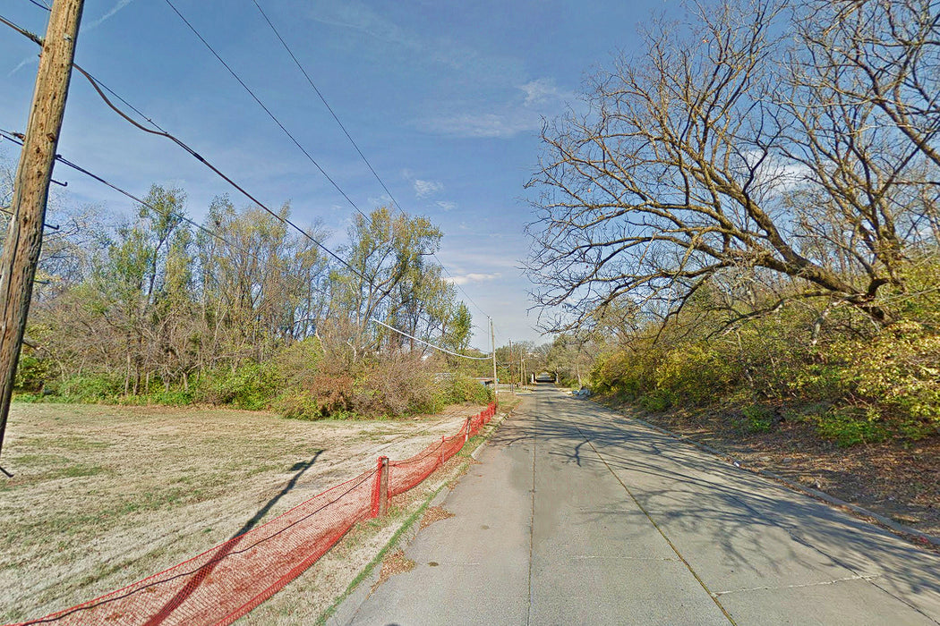 0.11 Acre Topeka, Shawnee County, KS (Power, Water, & Paved Road)