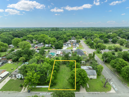 0.14 Acre Waco, McLennan County, TX (Power, Water, & Paved Road)