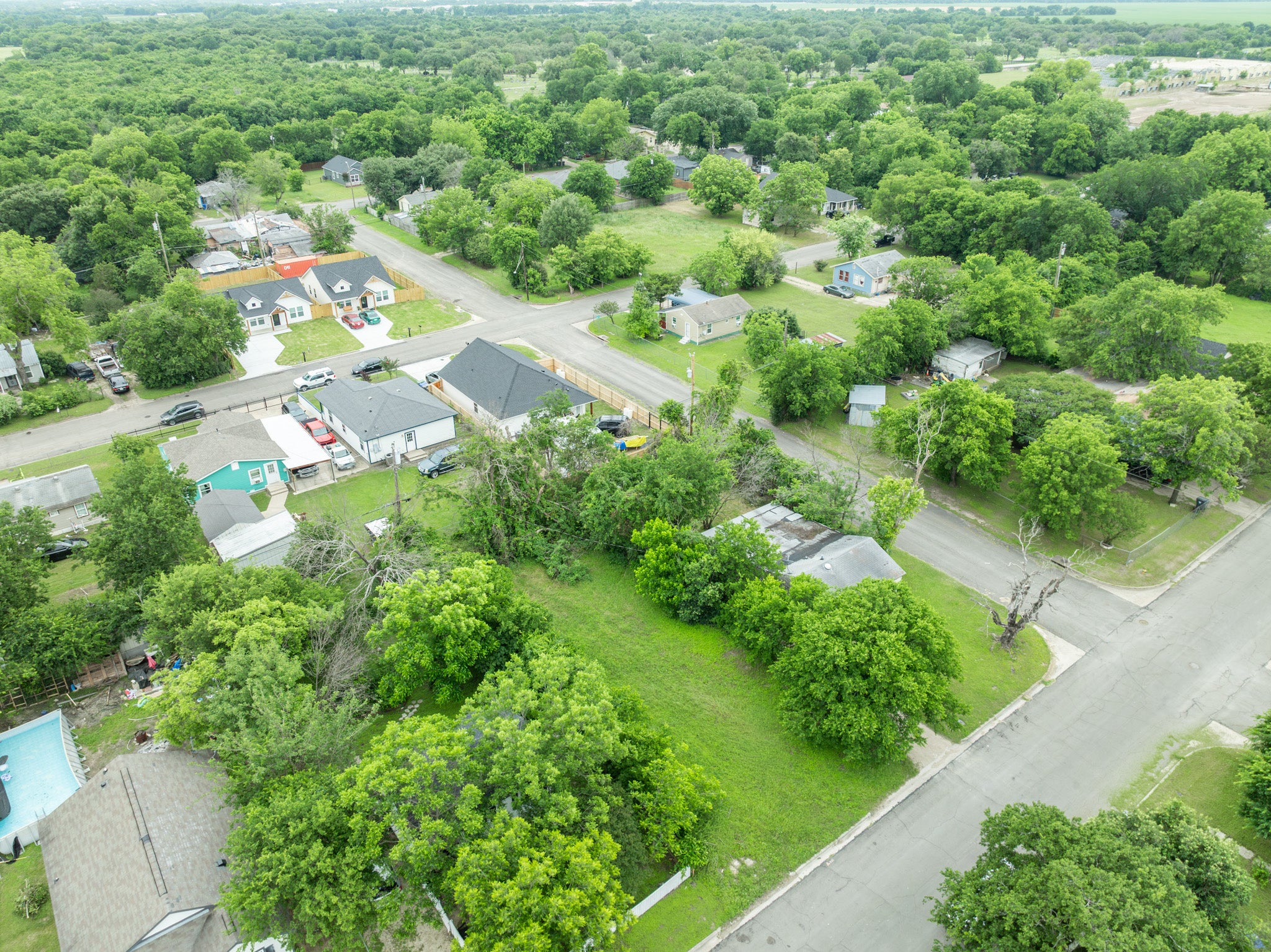 0.14 Acre Waco, McLennan County, TX (Power, Water, & Paved Road)