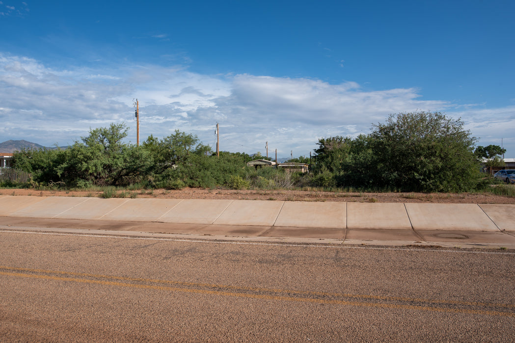 0.24 Acre Huachuca City, Cochise County, AZ (Power, Water, & Paved Road)