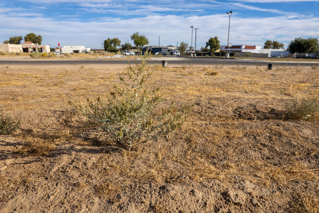 0.52 Acre  Hesperia, San Bernardino County, CA (Commercial Lot, Power, Water, & Paved Road)