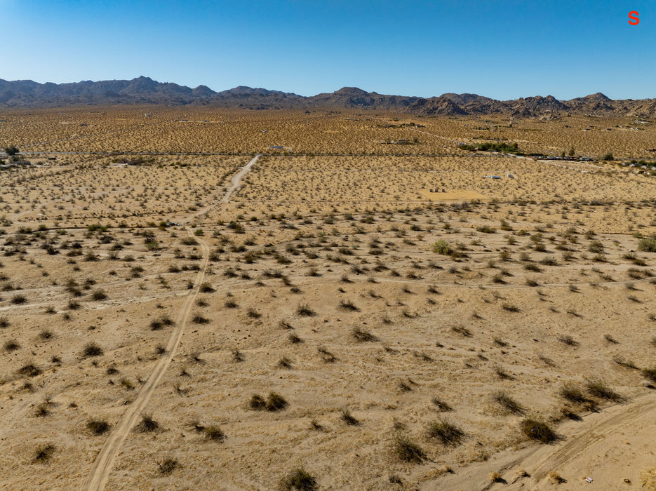 4.78 Acres Joshua Tree, San Bernardino County, CA