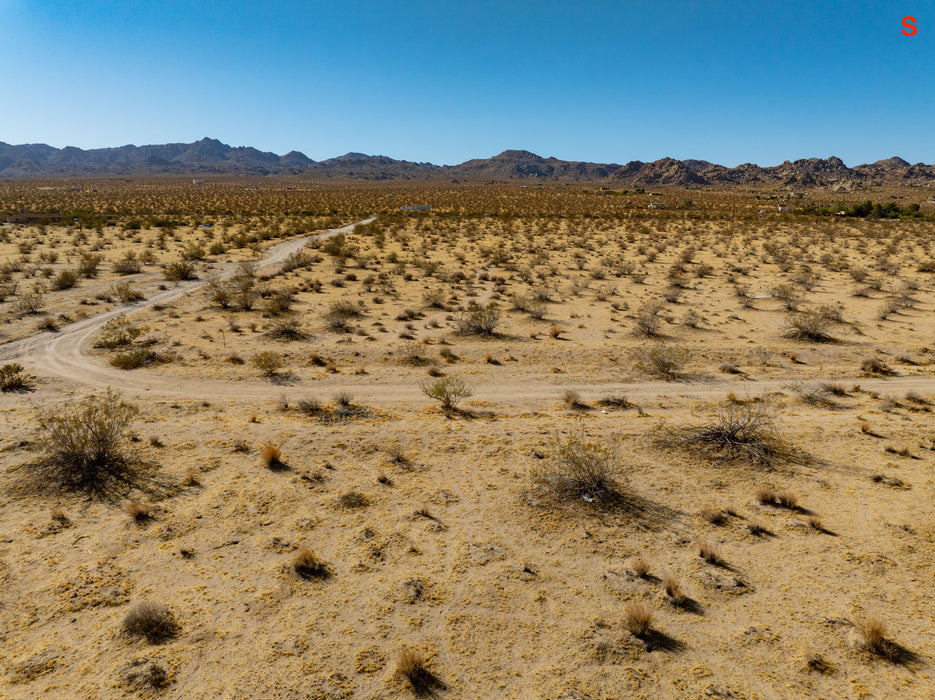 4.78 Acres Joshua Tree, San Bernardino County, CA