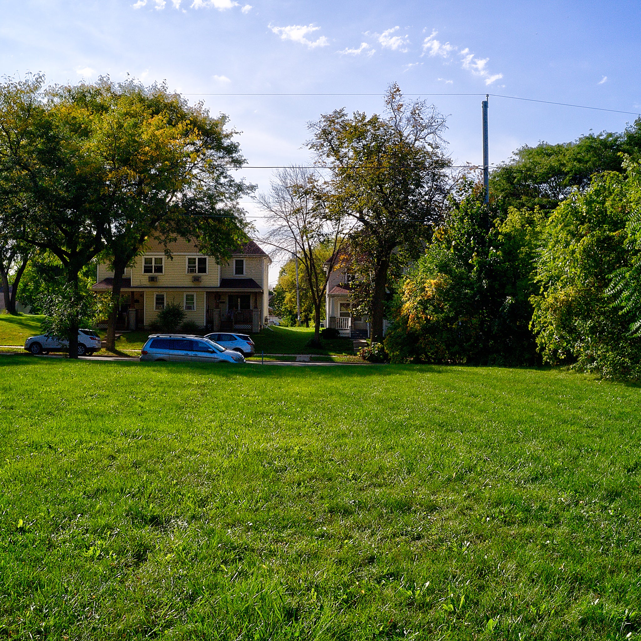 0.14 Acre Milwaukee, Milwaukee County, WI (Power, Water, & Paved Road)