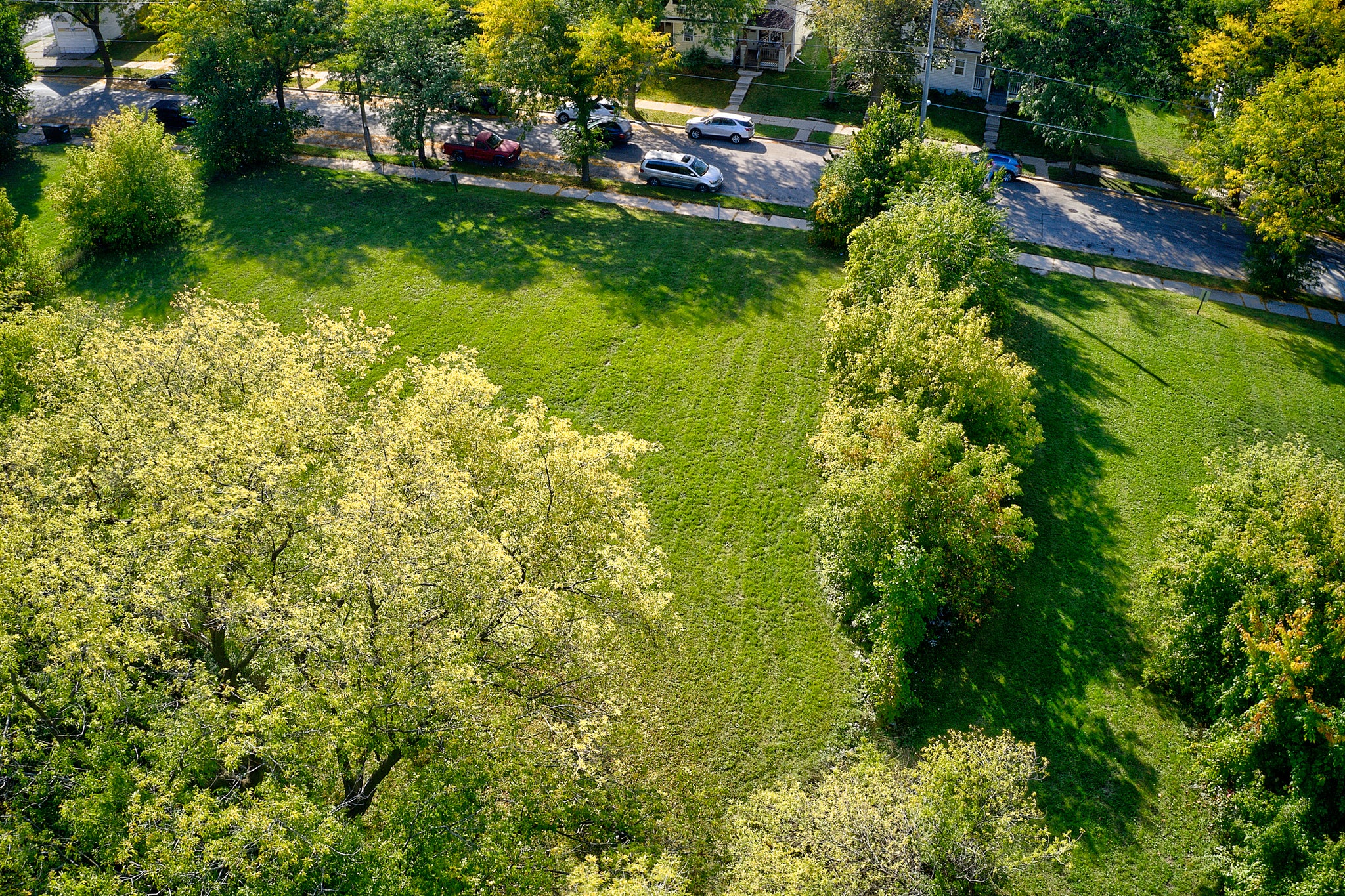 0.14 Acre Milwaukee, Milwaukee County, WI (Power, Water, & Paved Road)