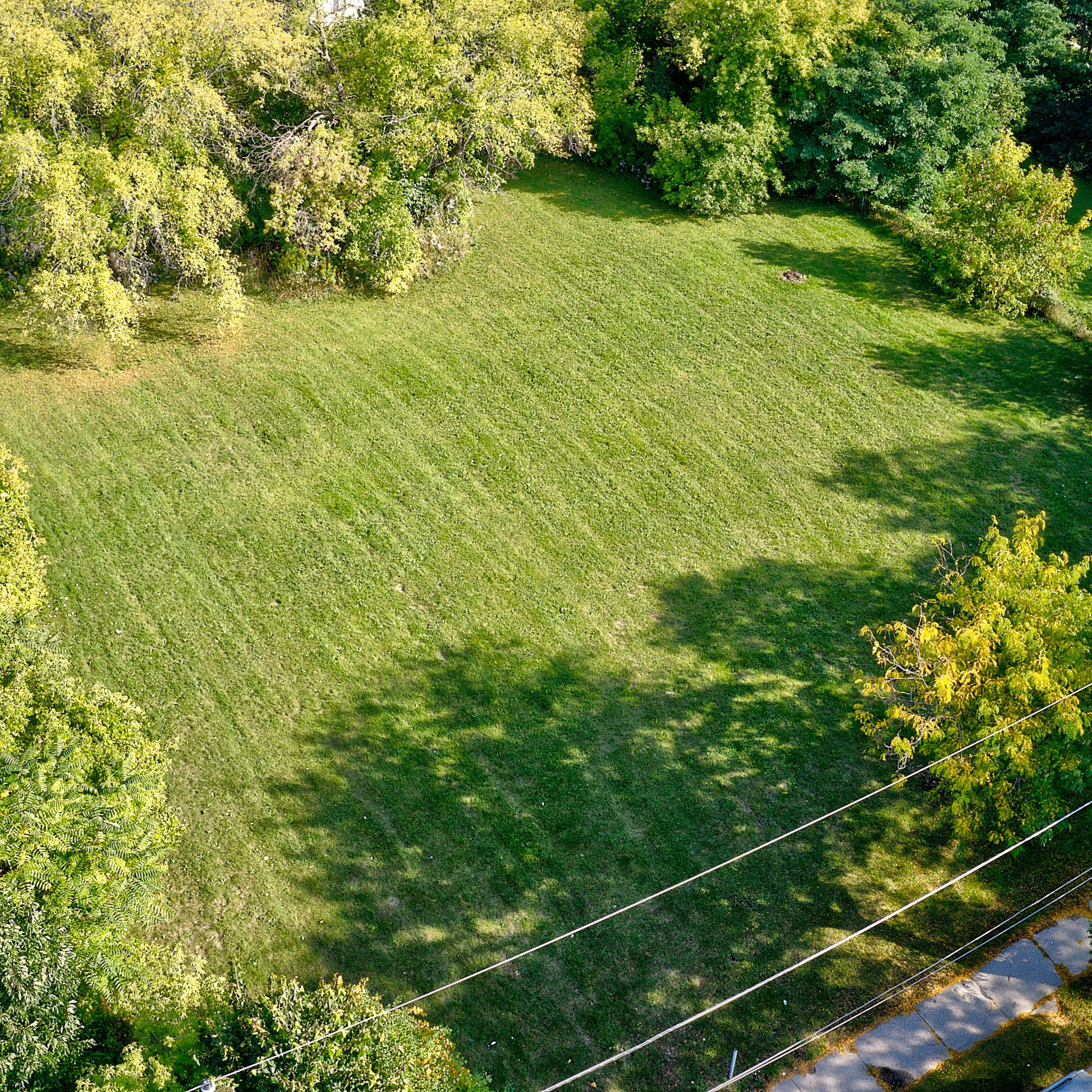 0.14 Acre Milwaukee, Milwaukee County, WI (Power, Water, & Paved Road)