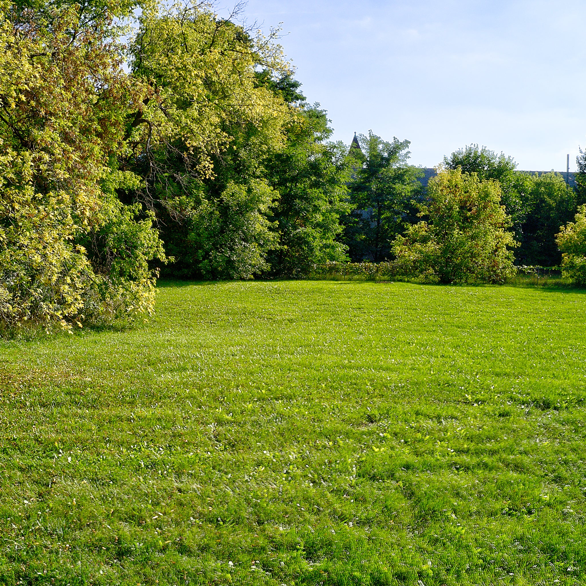 0.14 Acre Milwaukee, Milwaukee County, WI (Power, Water, & Paved Road)