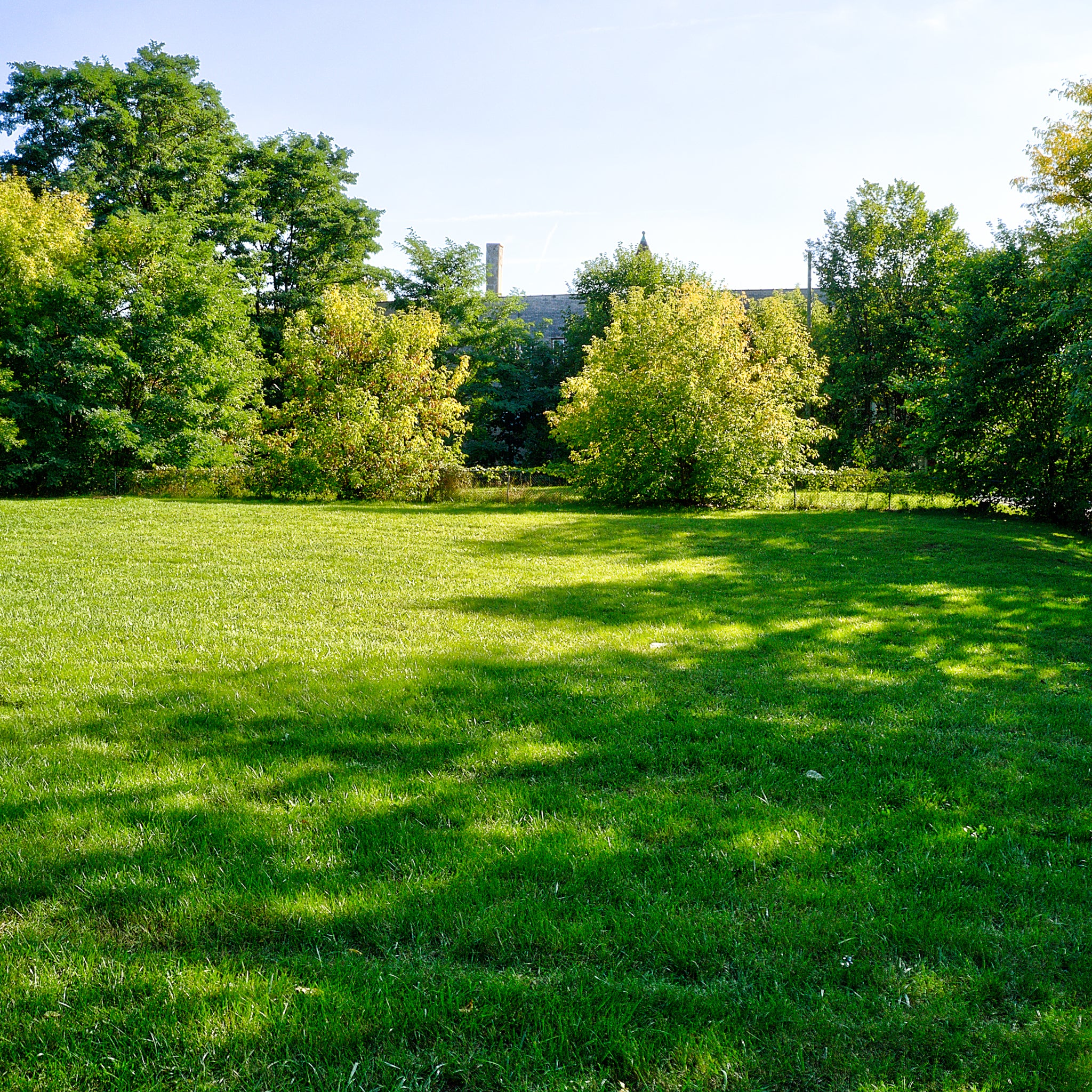 0.14 Acre Milwaukee, Milwaukee County, WI (Power, Water, & Paved Road)