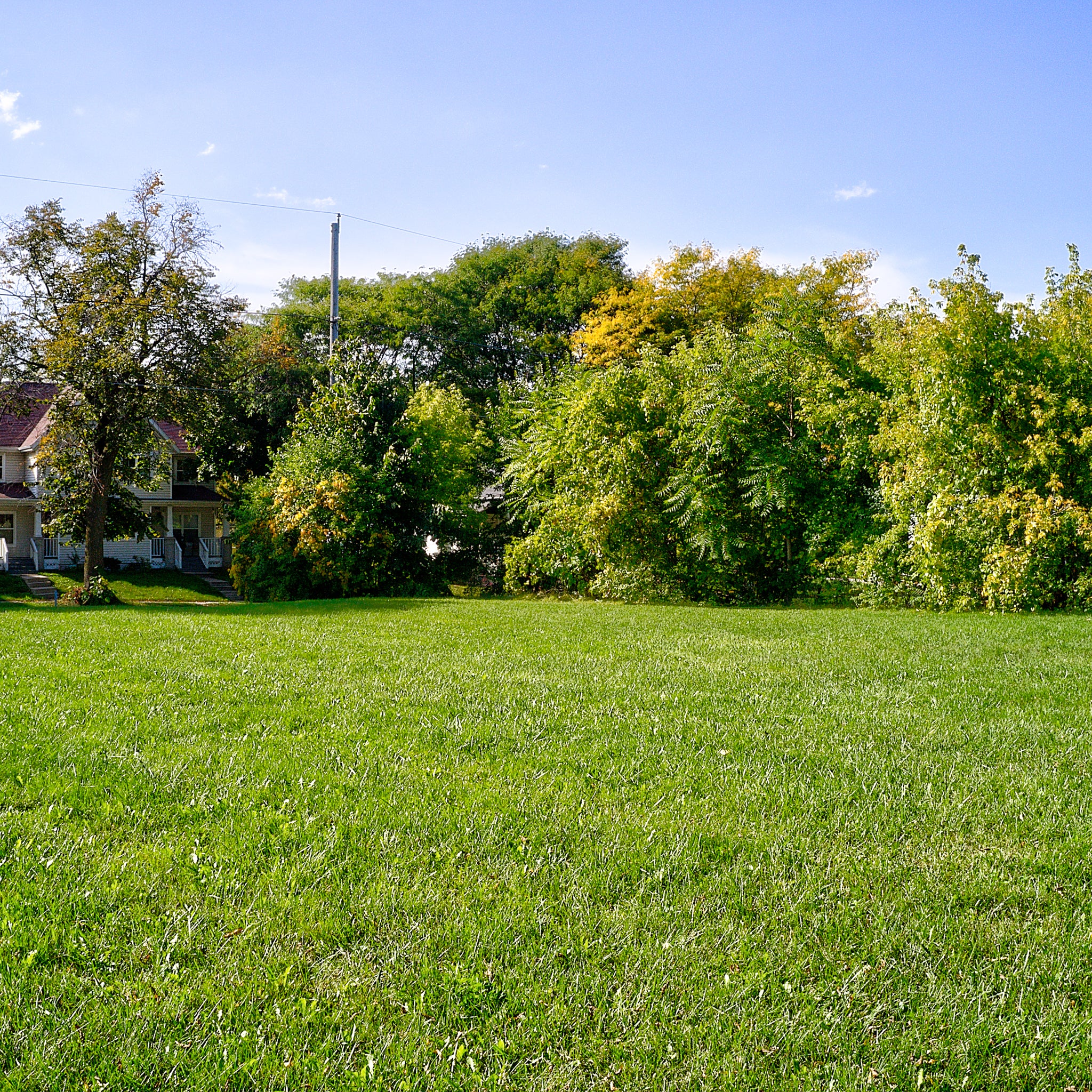 0.14 Acre Milwaukee, Milwaukee County, WI (Power, Water, & Paved Road)