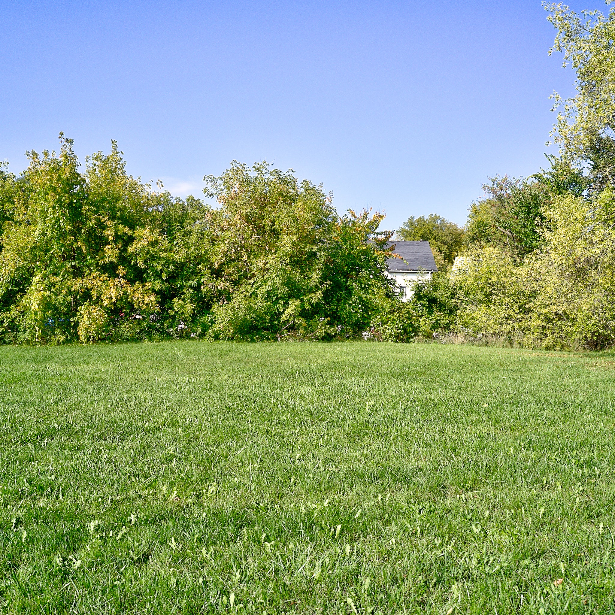 0.14 Acre Milwaukee, Milwaukee County, WI (Power, Water, & Paved Road)