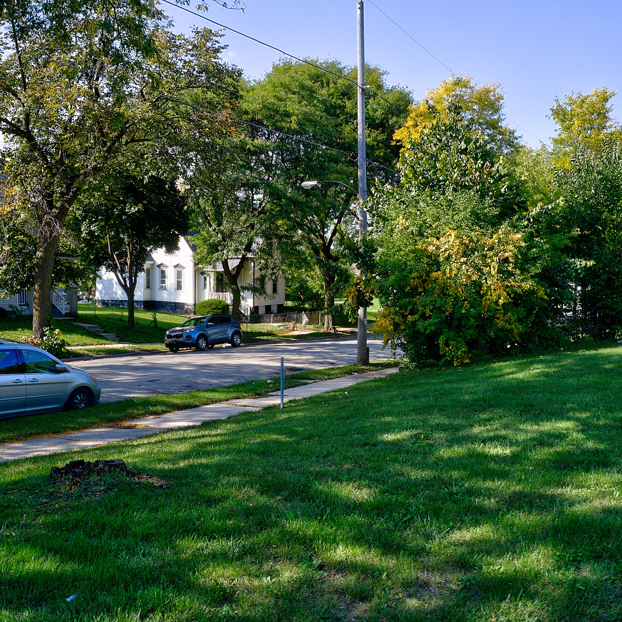 0.14 Acre Milwaukee, Milwaukee County, WI (Power, Water, & Paved Road)