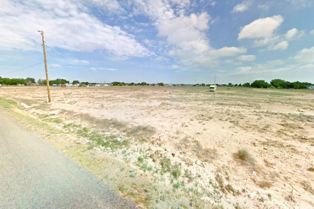 0.17 Acre Roswell, Chaves County, NM (Power & Paved Road)