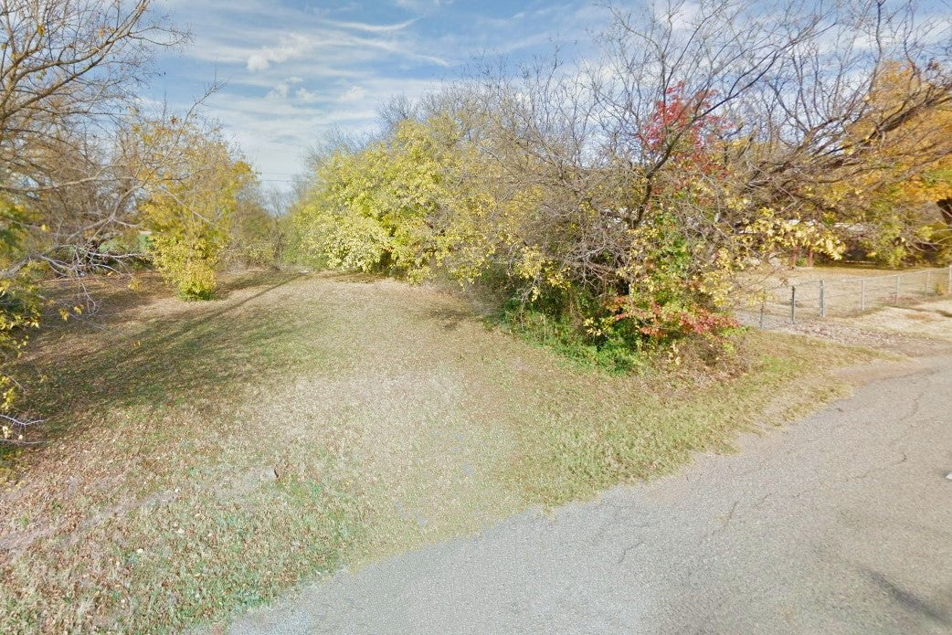 0.17 Acre Wichita Falls, Wichita County, TX (Power, Water, & Paved Road)