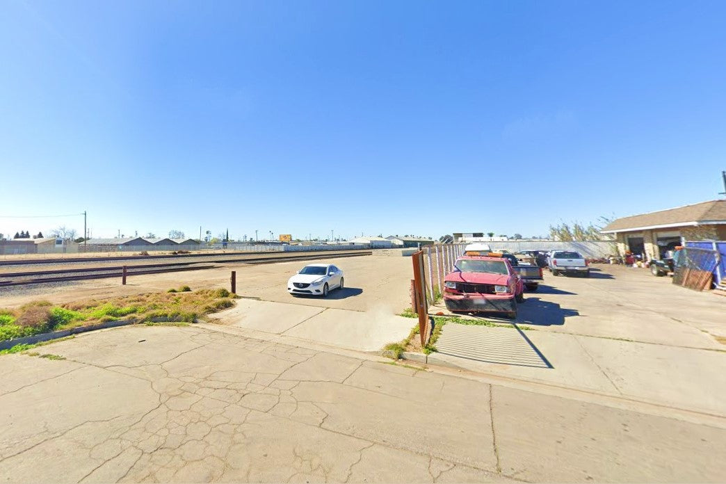 0.12 Acre Bakersfield, Kern County, CA (Commercial Lot, Power, Water, & Paved Road)