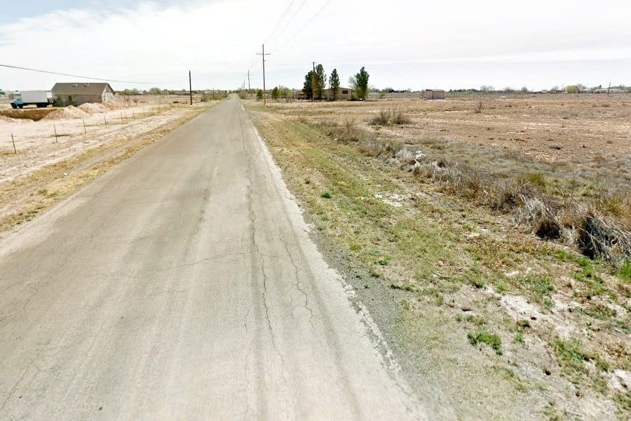 0.31 Acre Roswell, Chaves County, NM (Power, Water, & Paved Road)