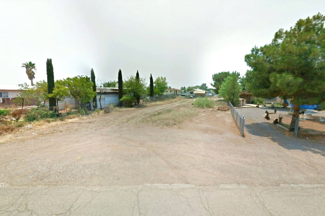 0.17 Acre Douglas, Cochise County, AZ (Power, Water, & Paved Road)