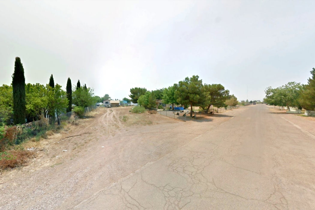 0.17 Acre Douglas, Cochise County, AZ (Power, Water, & Paved Road)