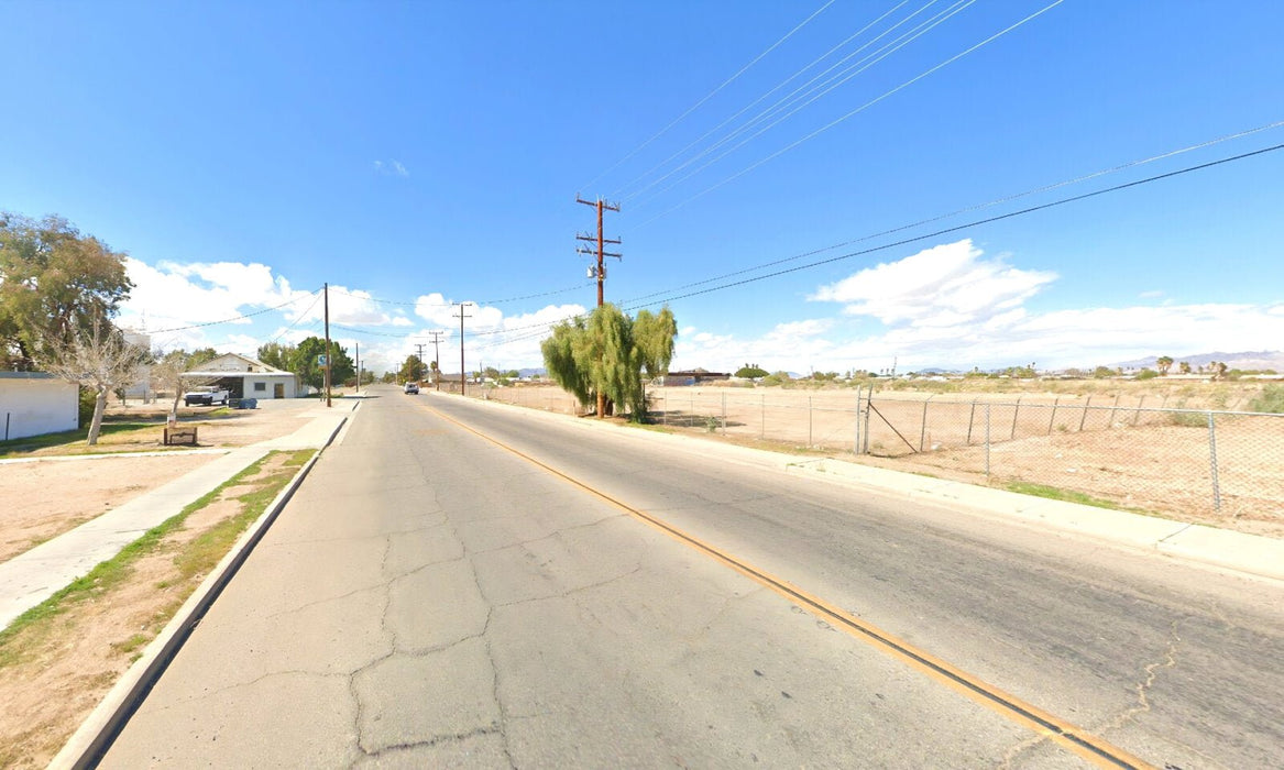 1.89 Acres Blythe, Riverside County, CA (Commercial Lot, Power, Water, & Paved Road)